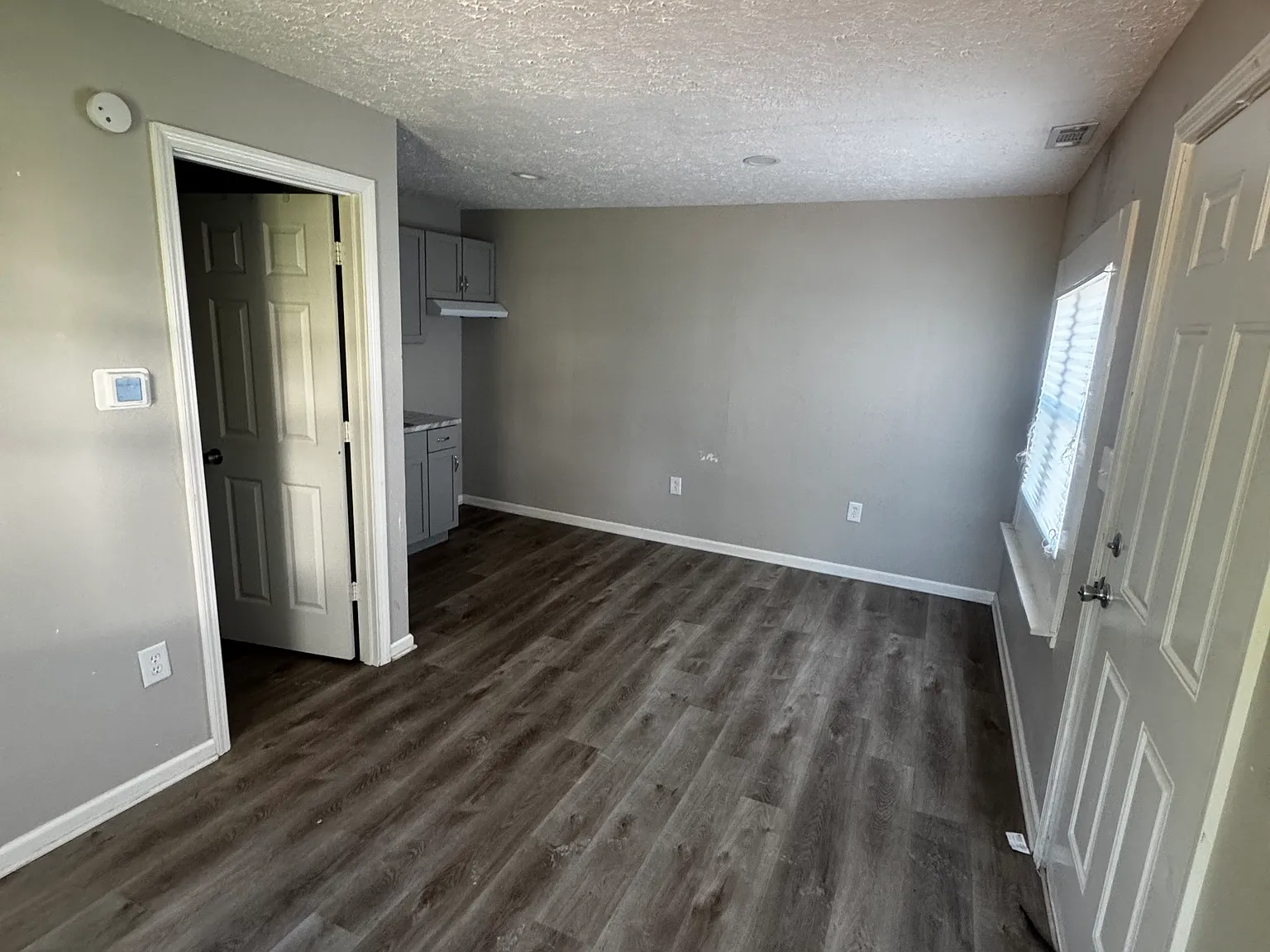1 bed, 800 sqft, $875 — Photo 2