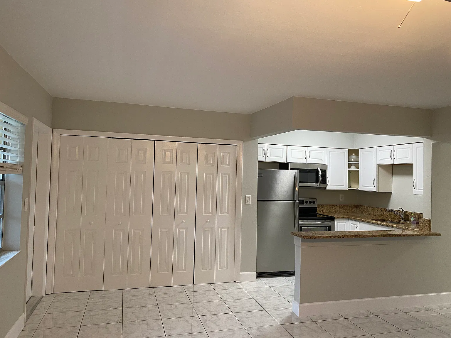 2 bed, 1.5 bath, 800 sqft, $1,700 — Photo 3
