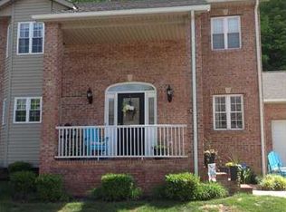 1912 Clark Point Ter, Charleston, WV 25314