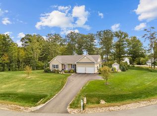 71 Overlook Dr, Dunbarton, NH 03046