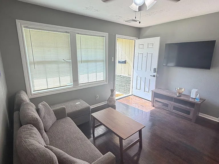 Sierra Dr — Photo 8