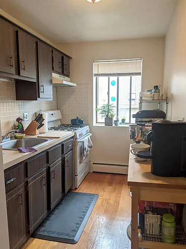 12 Cameron Ave Photo 1