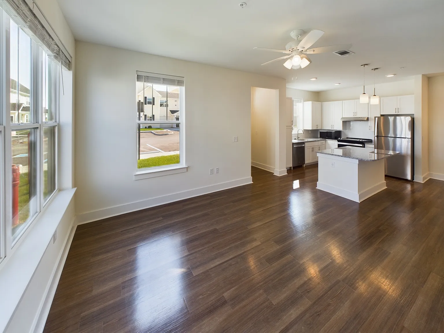 670 Victory Ln — Photo 2