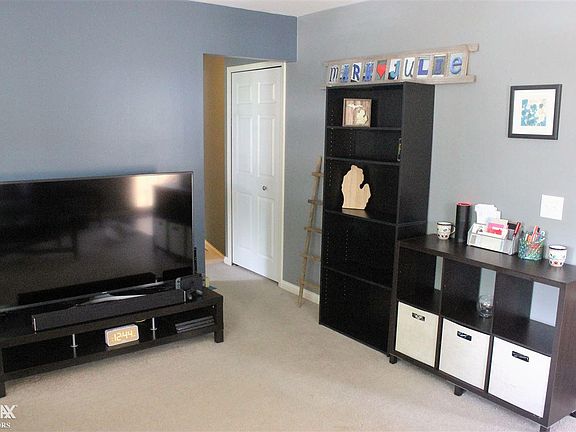 5th image of 33813 Bayview Dr