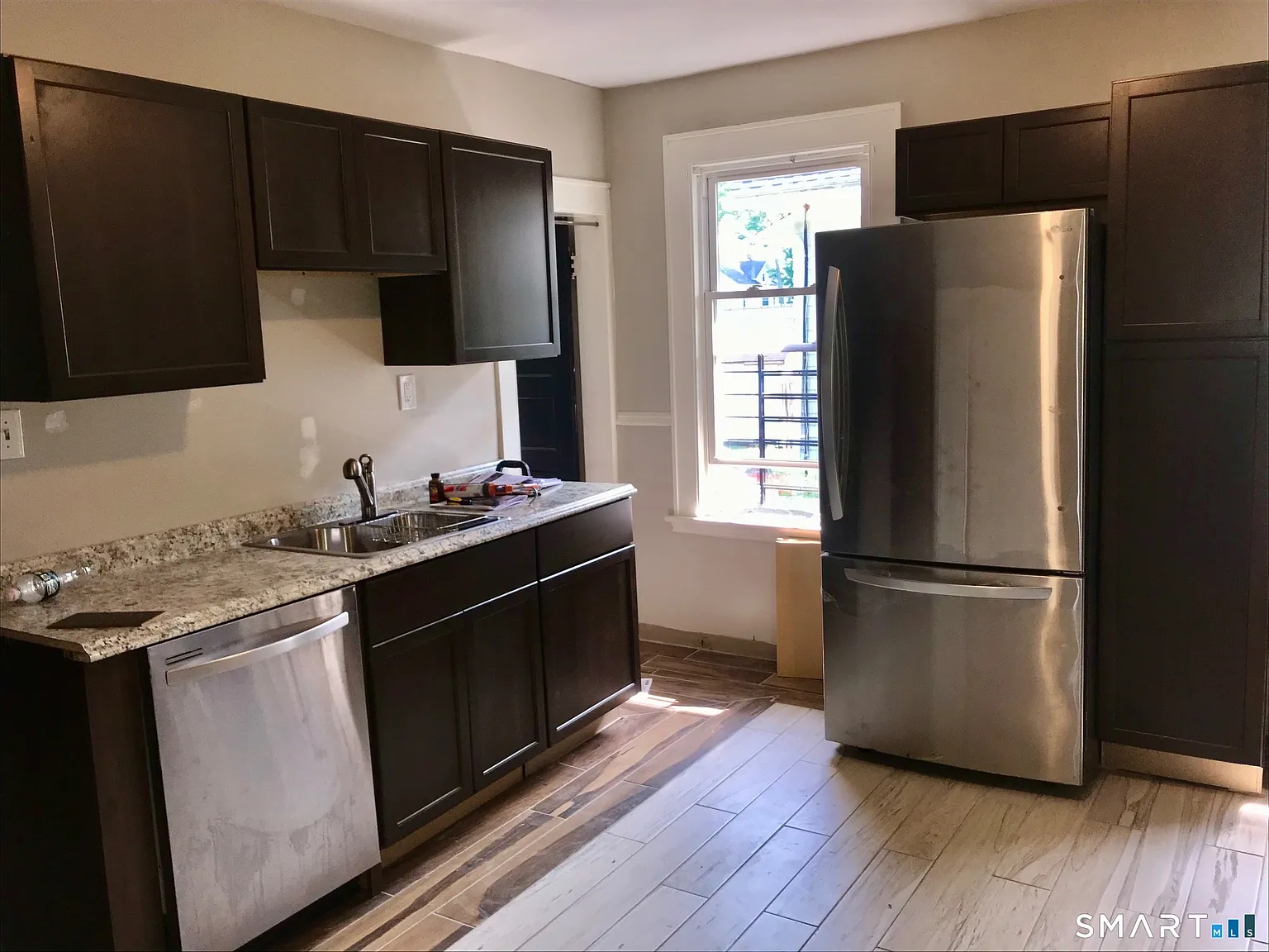 5 bed, 3287 sqft, $3,500 — Photo 4