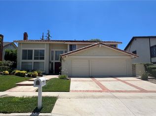22718 Town Crier Rd, Calabasas, CA 91302