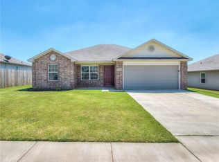 1224 Granite Ln, Noble, OK 73068
