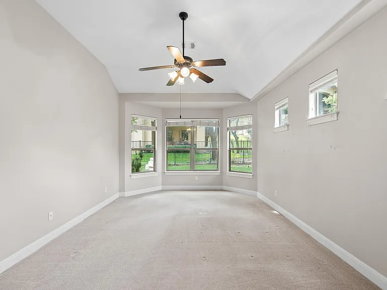 11709 Woodland Hills Trl — Photo 14