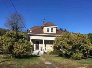 25 Edgewood Ave, Ansonia, CT 06401
