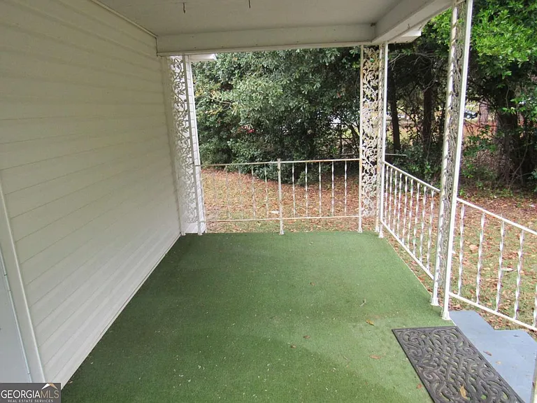 112 Judy Ave — Photo 6