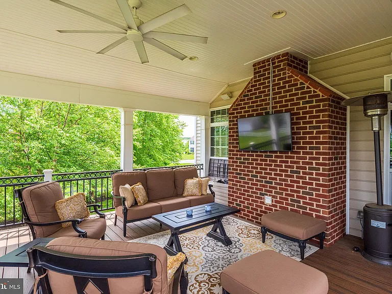 41398 Hagley Pl — Photo 38