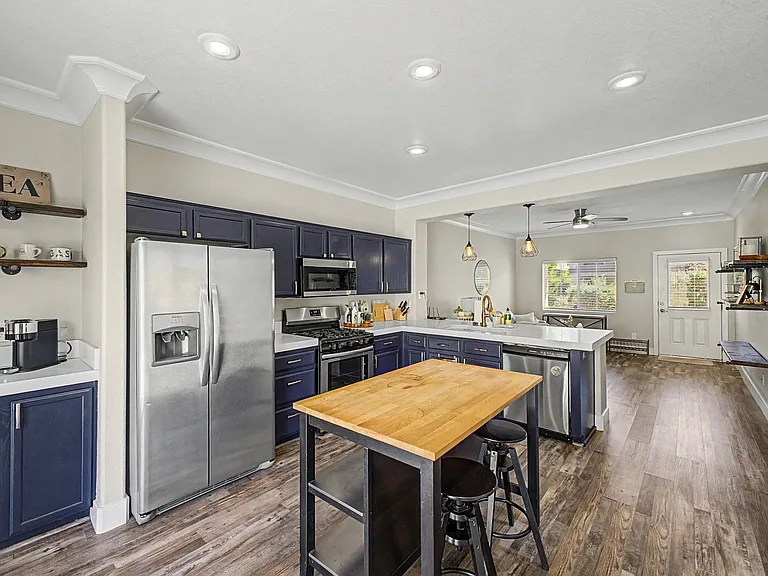 10540 Blanca Peak Ave — Photo 7