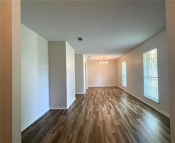 921 Ridgelake Dr — Photo 9