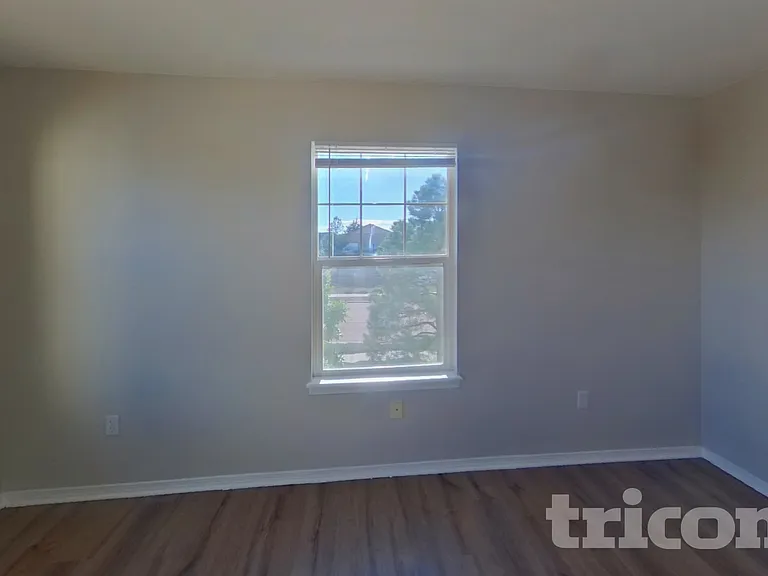 12204 Angelina Dr — Photo 11
