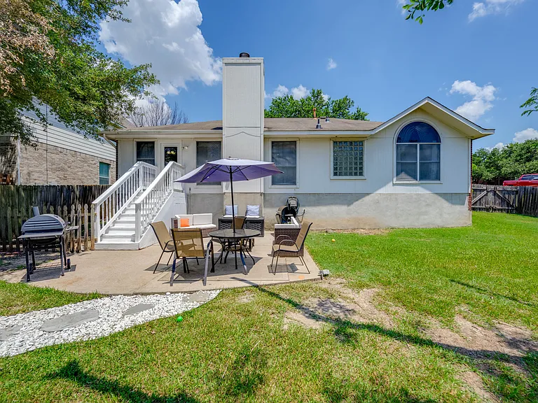 3625 Hawk Ridge St — Photo 35