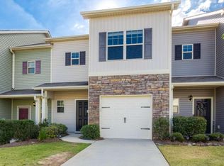 586 Oakside Pl, Acworth, GA 30102