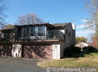 1353 Arden View Dr, Arden Hills, MN 55112