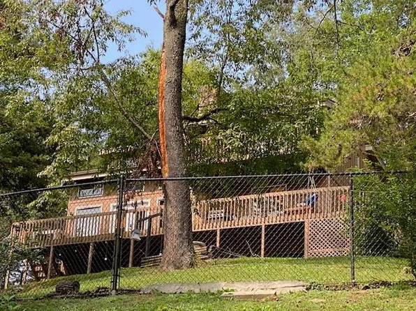 70 Vera Dr, Pikeville, KY 41501