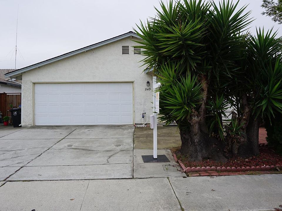 1st image of 249 Esmeralda Ct