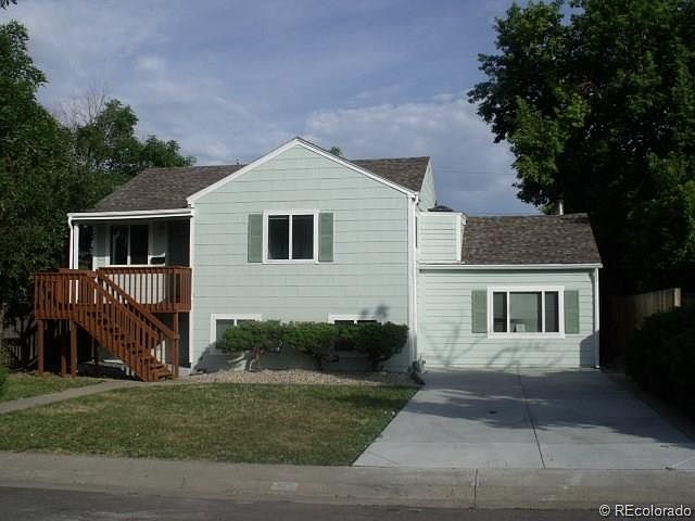 For Sale: 825 Newark Street, Aurora, CO 80010