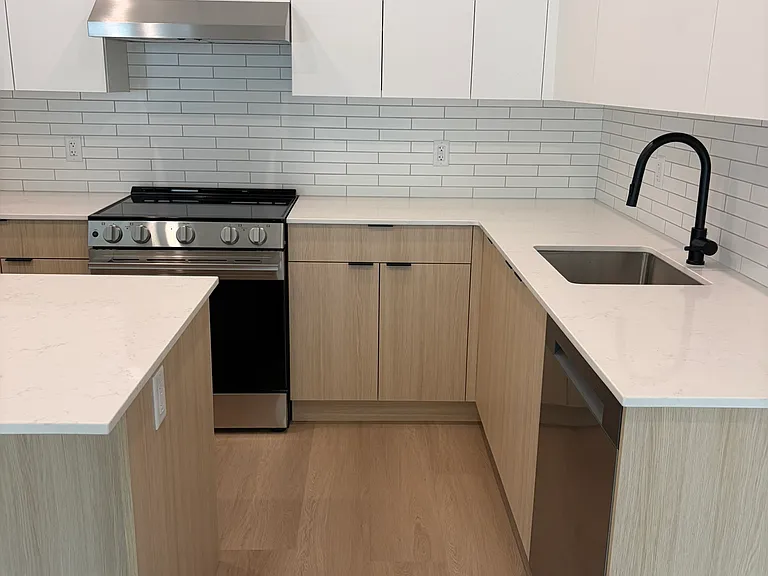 100 Grange Dr — Photo 5