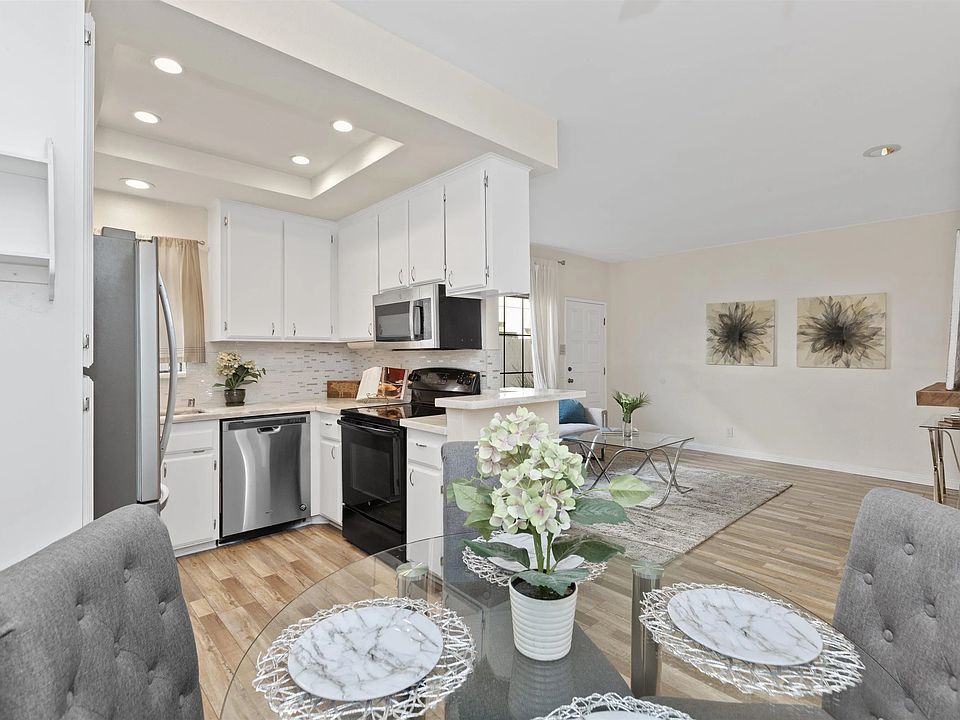 1st image of 4475 Campus Ave APT 2