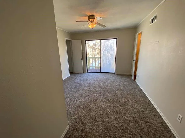 201 Ferguson Dr — Photo 7