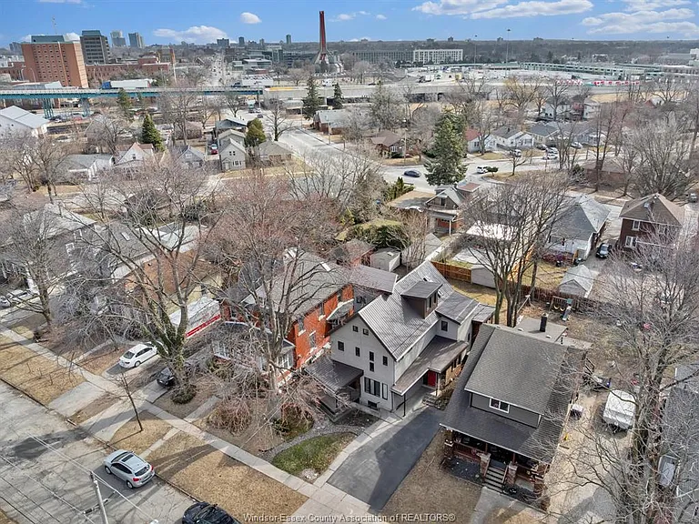 3131 Donnelly St — Photo 29