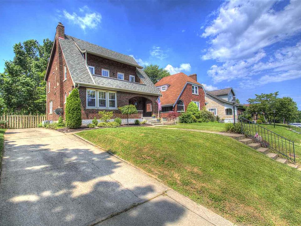1st image of 15 Greenbriar Ave