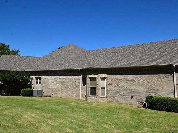 4th image of 3321 Prestwick Cir