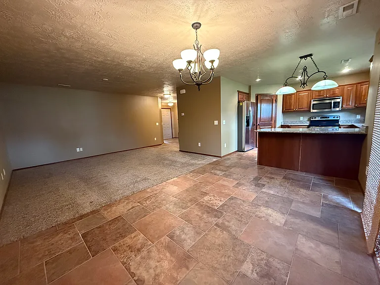 2908 E Kensington St #3 — Photo 3