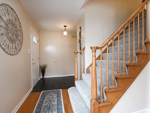 4th image of 123 Evergreen Dr