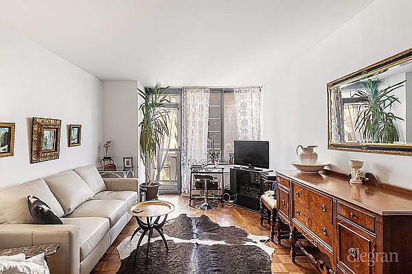 1st image of 200 E 89th St APT 8D