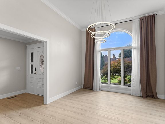 4th image of 4081 E Kingsbury Street