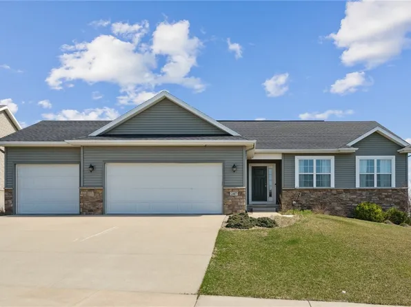 2417 Hallbrook St SW, Cedar Rapids, IA 52404