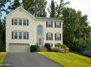 15631 Wheatfield Rd, Woodbridge, VA 22193