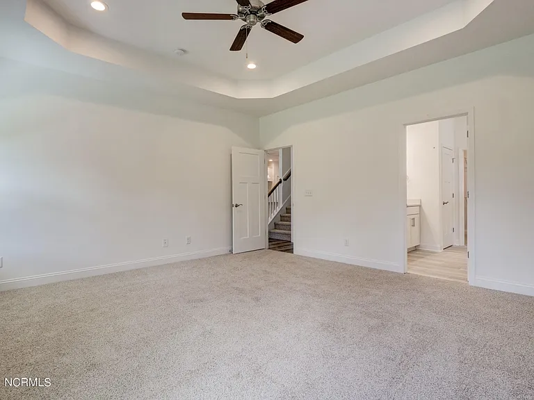 Spicetree Dr — Photo 16
