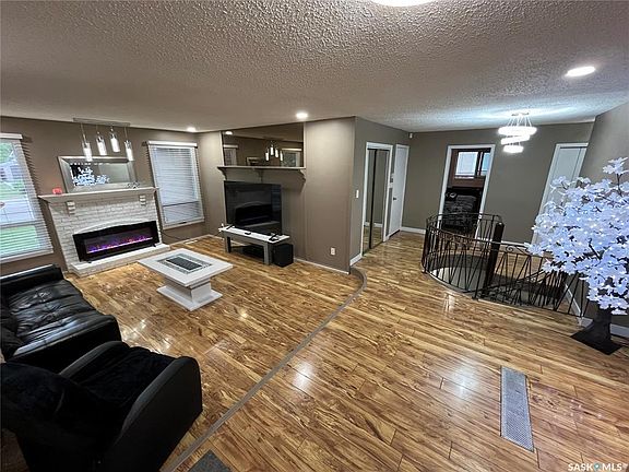 5th image of 374 Rodenbush DRIVE