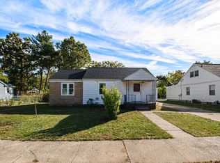 960 Carlton St, Muskegon, MI