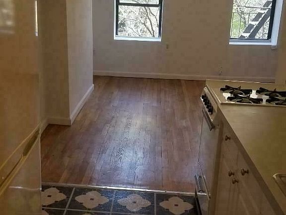 5th image of 425 E 81st St #4FE