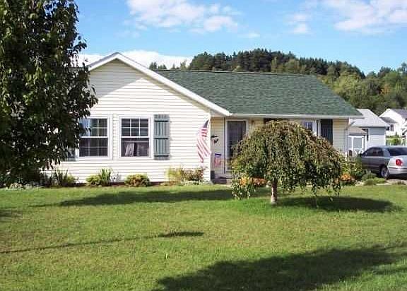 2nd image of 3 Sunnyside Dr
