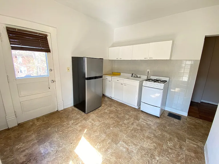 W 4th Ave 486 TNB — Photo 6
