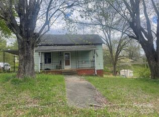 143 Circle C St, Marion, NC 28752