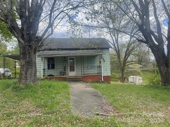 143 Circle C St, Marion, NC 28752