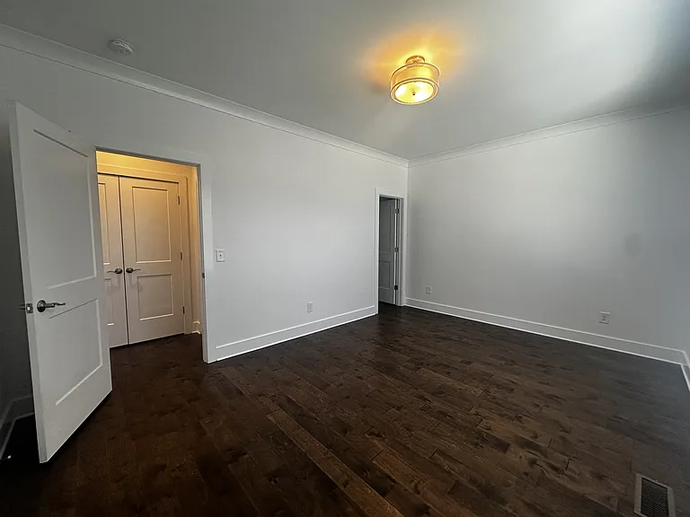 673 Park St — Photo 16