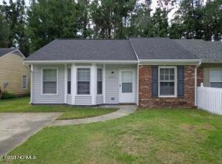 1933 Rolling Ridge Dr, Midway Park, NC 28544
