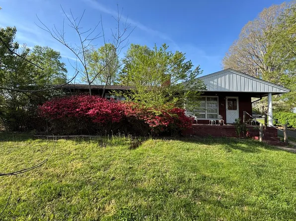 1367 Daniels Creek Rd, Collinsville, VA 24078
