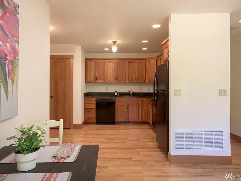 8042 NE Whiskey Creek Trl — Photo 4