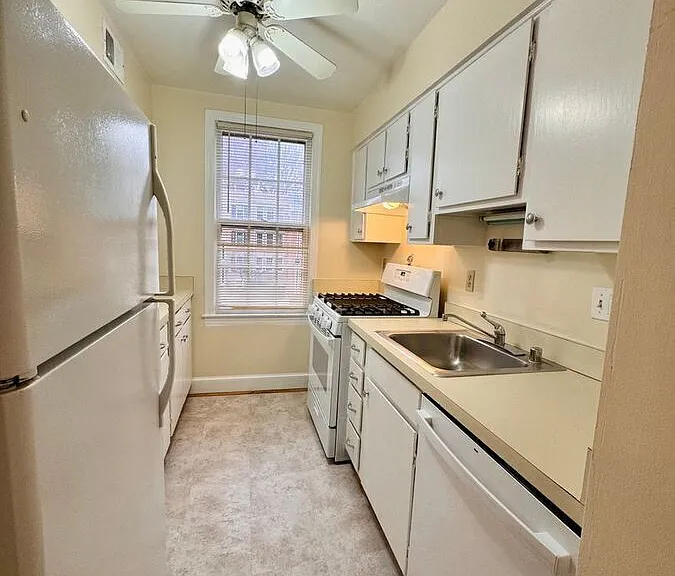 2721 Ordway St NW #4 — Photo 9