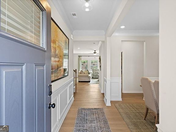 2nd image of 124 Sycamore Ln